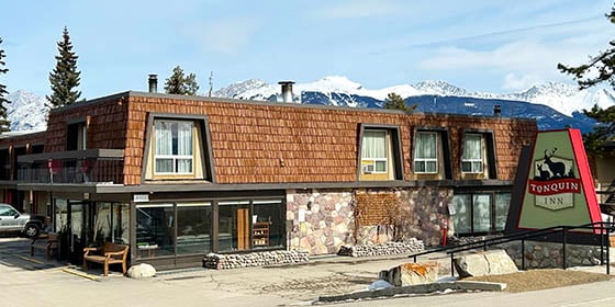 The Tonquin Inn in Jasper, Canada